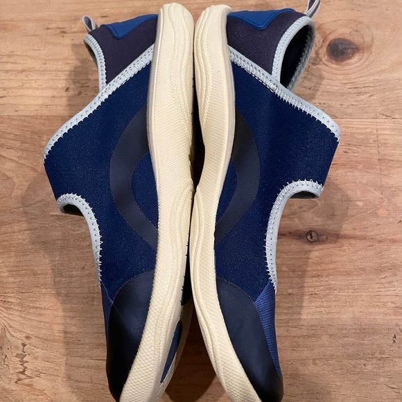 Lands’ End Mary Jane Blue White water sport shoes Outdoorsy Campcore Athletic 7 - Picture 4 of 9